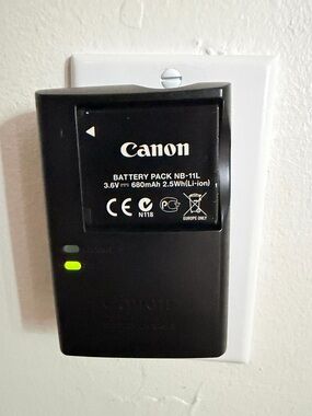 Canon CB 2LD battery charger with NB-11L Rechargeable Camera Battery - Black